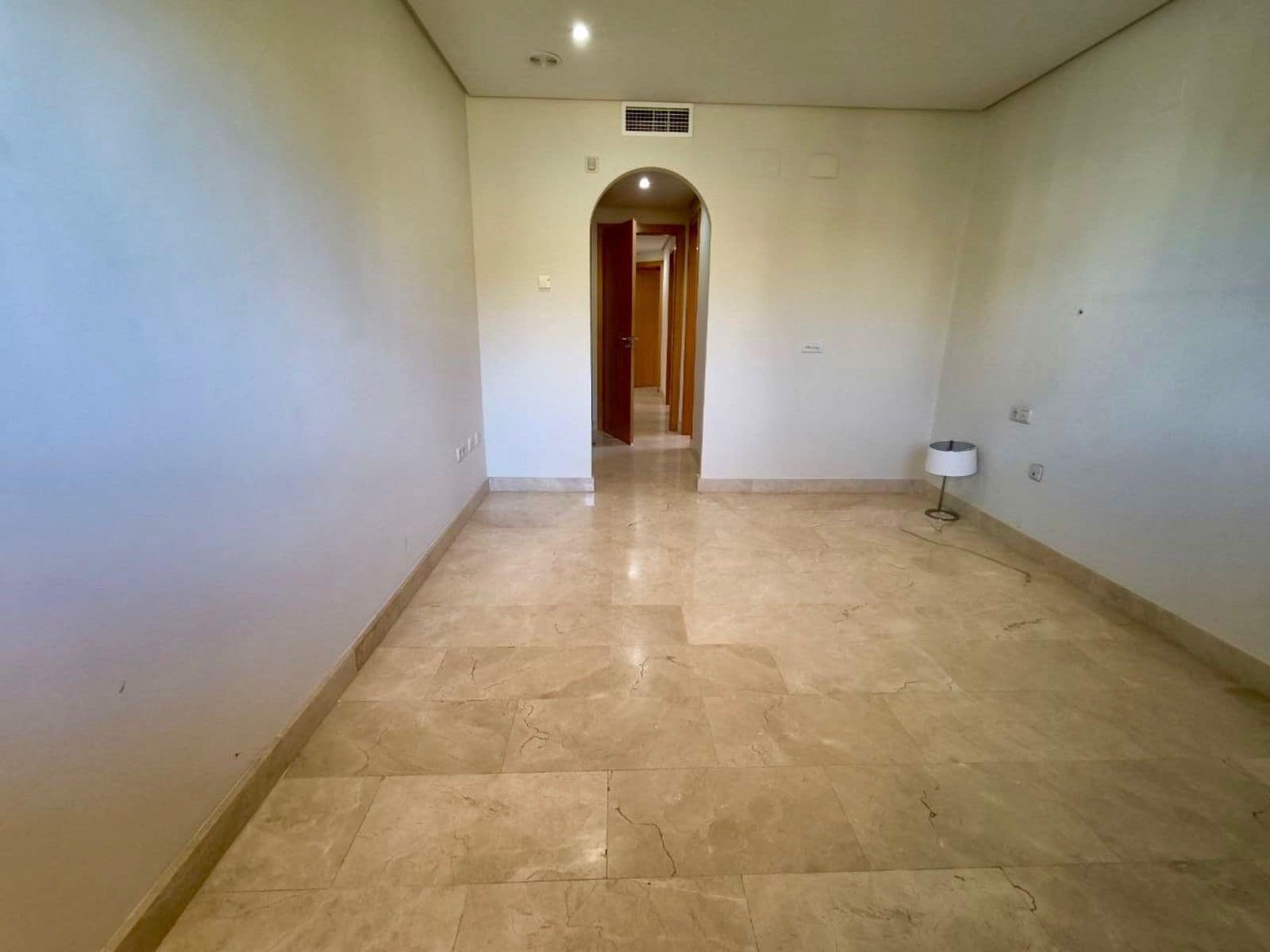 2 slaapkamer Penthouse te koop in Puerto Banus - € 719.000 (Ref: 9878305)