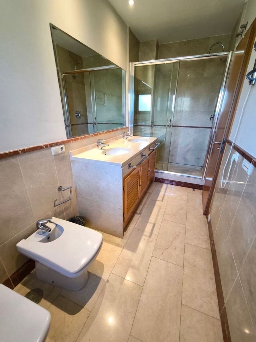 3 slaapkamer Penthouse te koop in Puerto Banus - € 1.990.000 (Ref: 9878307)