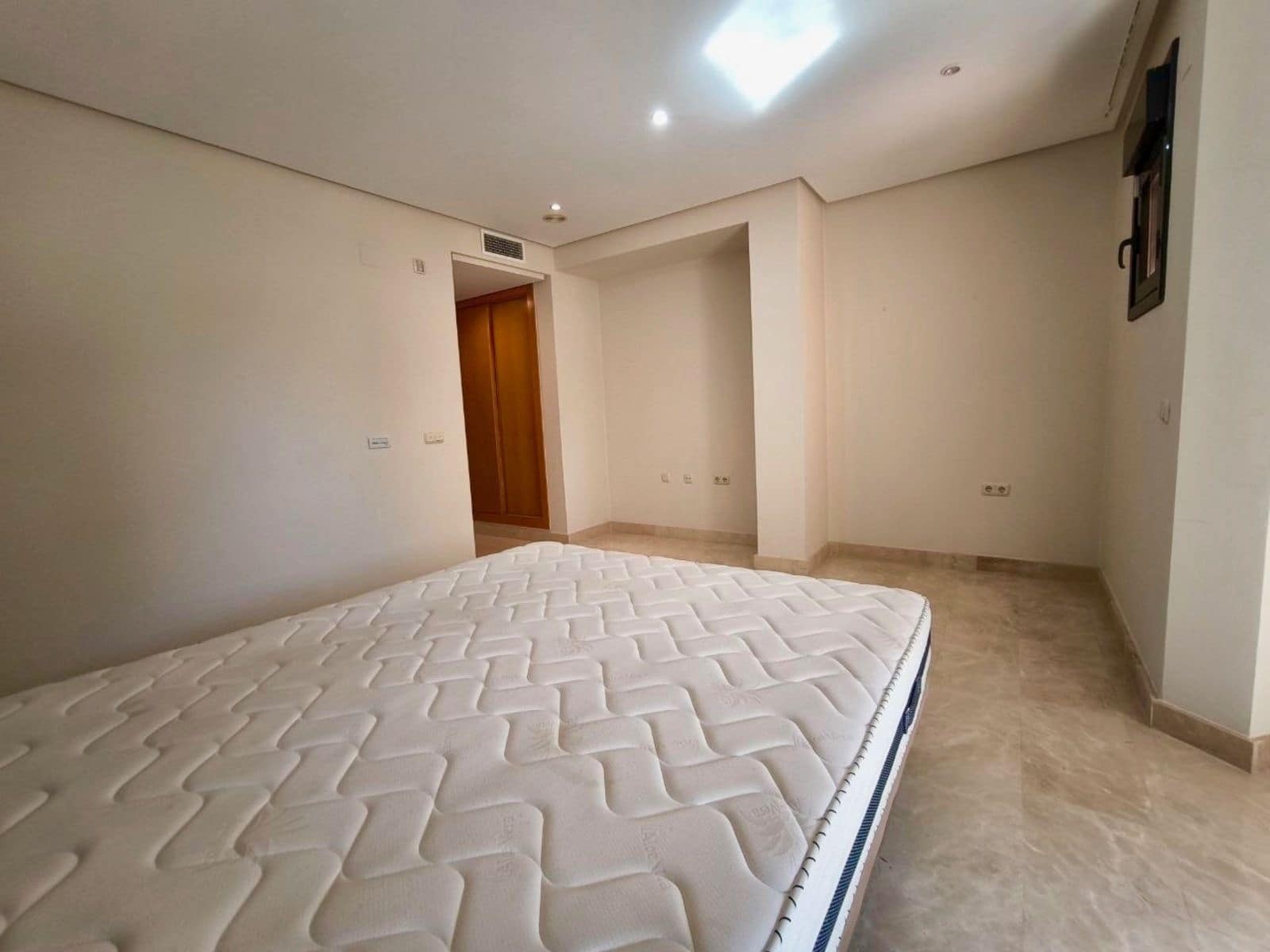 3 slaapkamer Penthouse te koop in Puerto Banus - € 1.990.000 (Ref: 9878307)