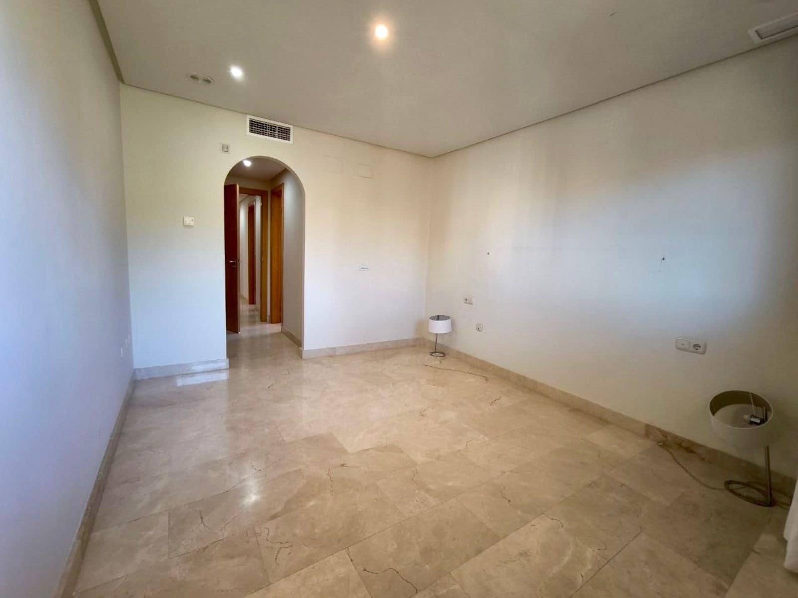 3 slaapkamer Penthouse te koop in Puerto Banus - € 1.990.000 (Ref: 9878307)