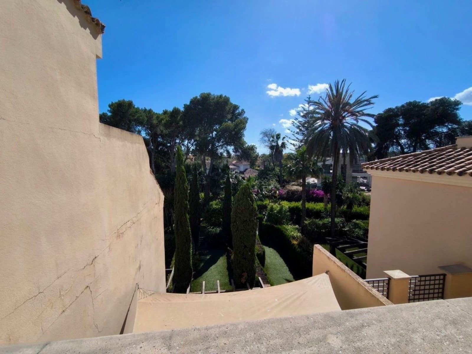 3 slaapkamer Penthouse te koop in Puerto Banus - € 1.990.000 (Ref: 9878307)