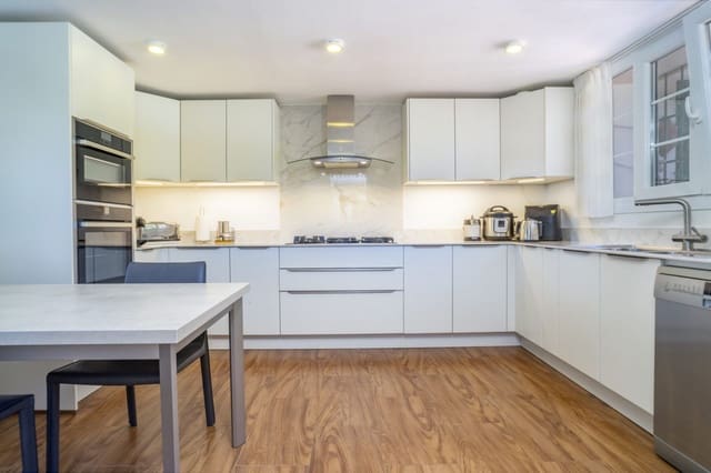 4 slaapkamer Villa te koop in Guadalmina Alta, Marbella - € 1.595.000 (Ref: 9878309)