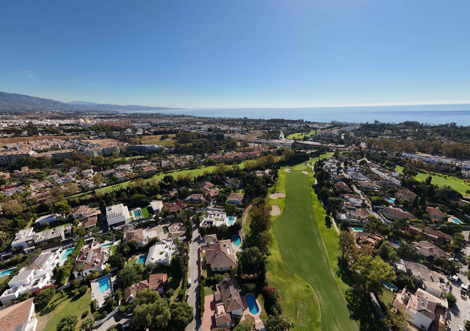 4 slaapkamer Villa te koop in Guadalmina - € 1.595.000 (Ref: 9878309)