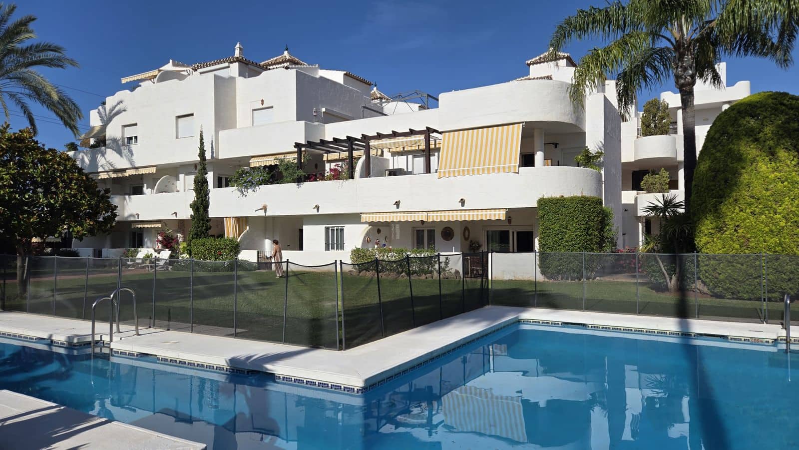 1 chambre Appartement à vendre à Golden Mile - 368 000 € (Ref: 9878324)