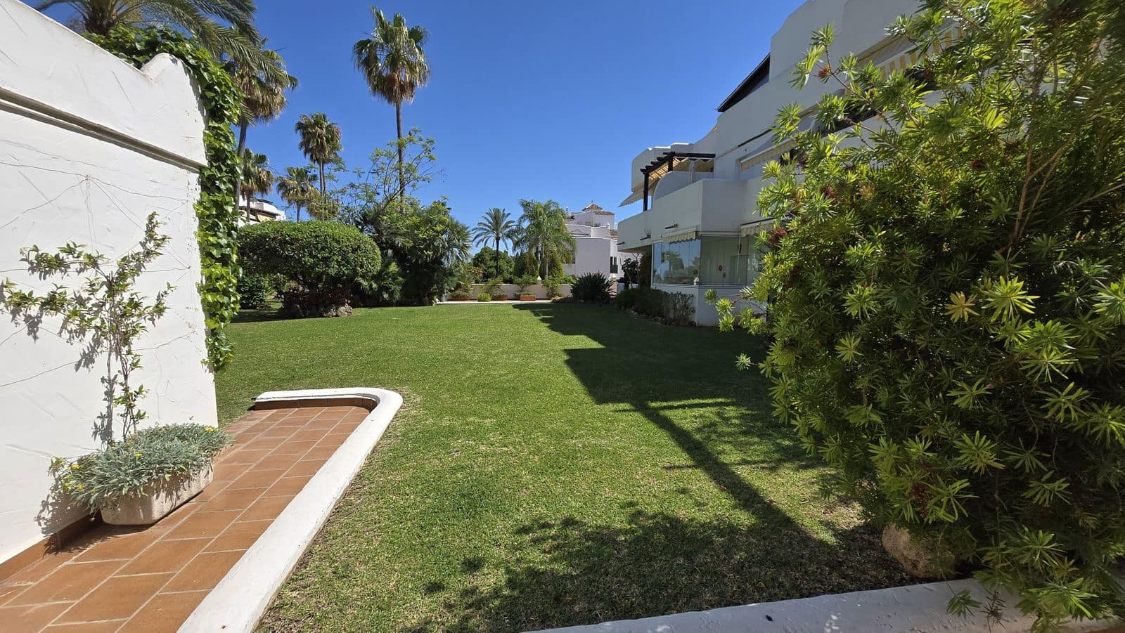 1 chambre Appartement à vendre à Golden Mile - 368 000 € (Ref: 9878324)