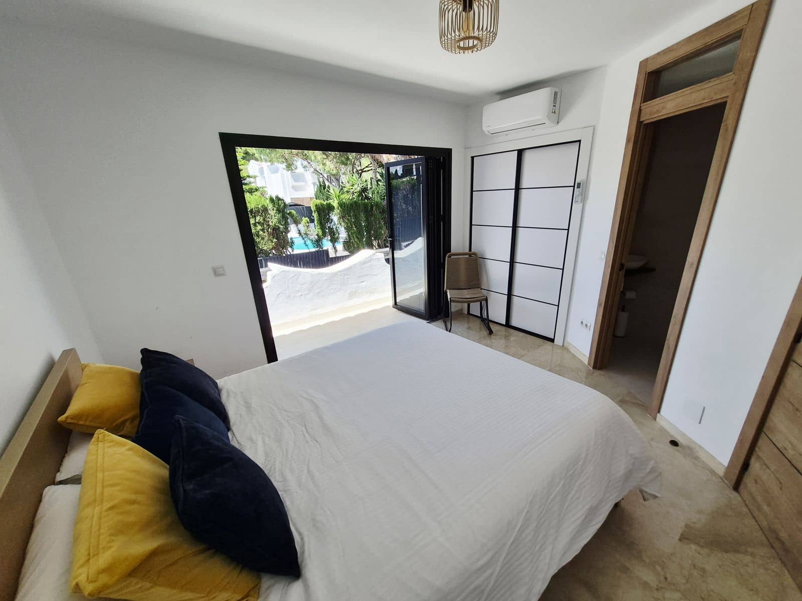 2 sypialnia Dom na sprzedaż w Calahonda - 450 000 € (Ref: 9878339)