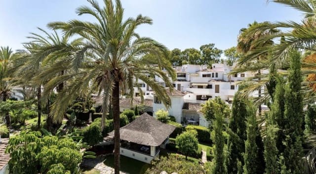 4 chambre Appartement à vendre à Elviria, Marbella - 899 000 € (Ref: 9878340)