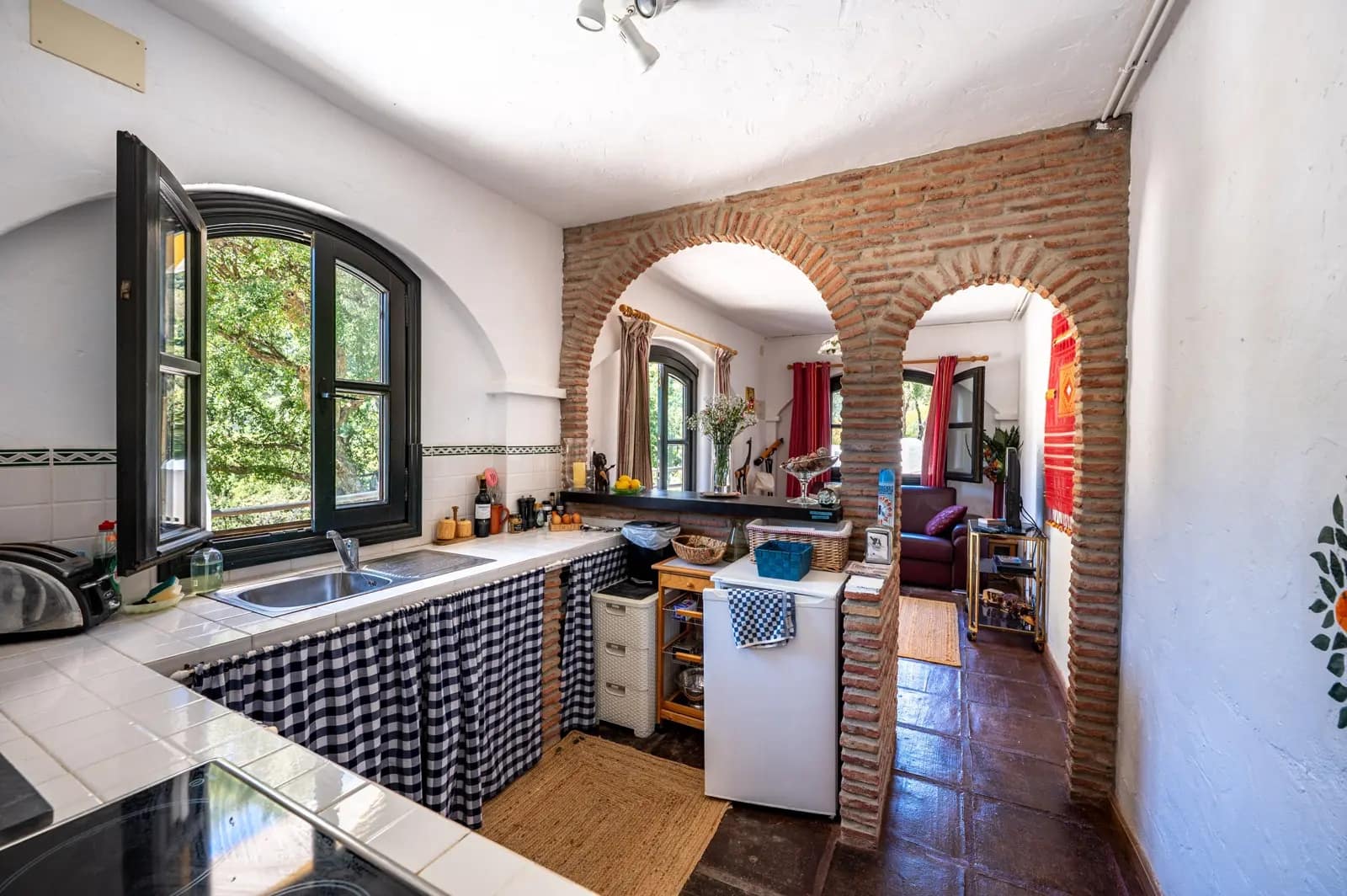 Chalet de 4 habitaciones en Casares en venta - 1.250.000 € (Ref: 9878343)