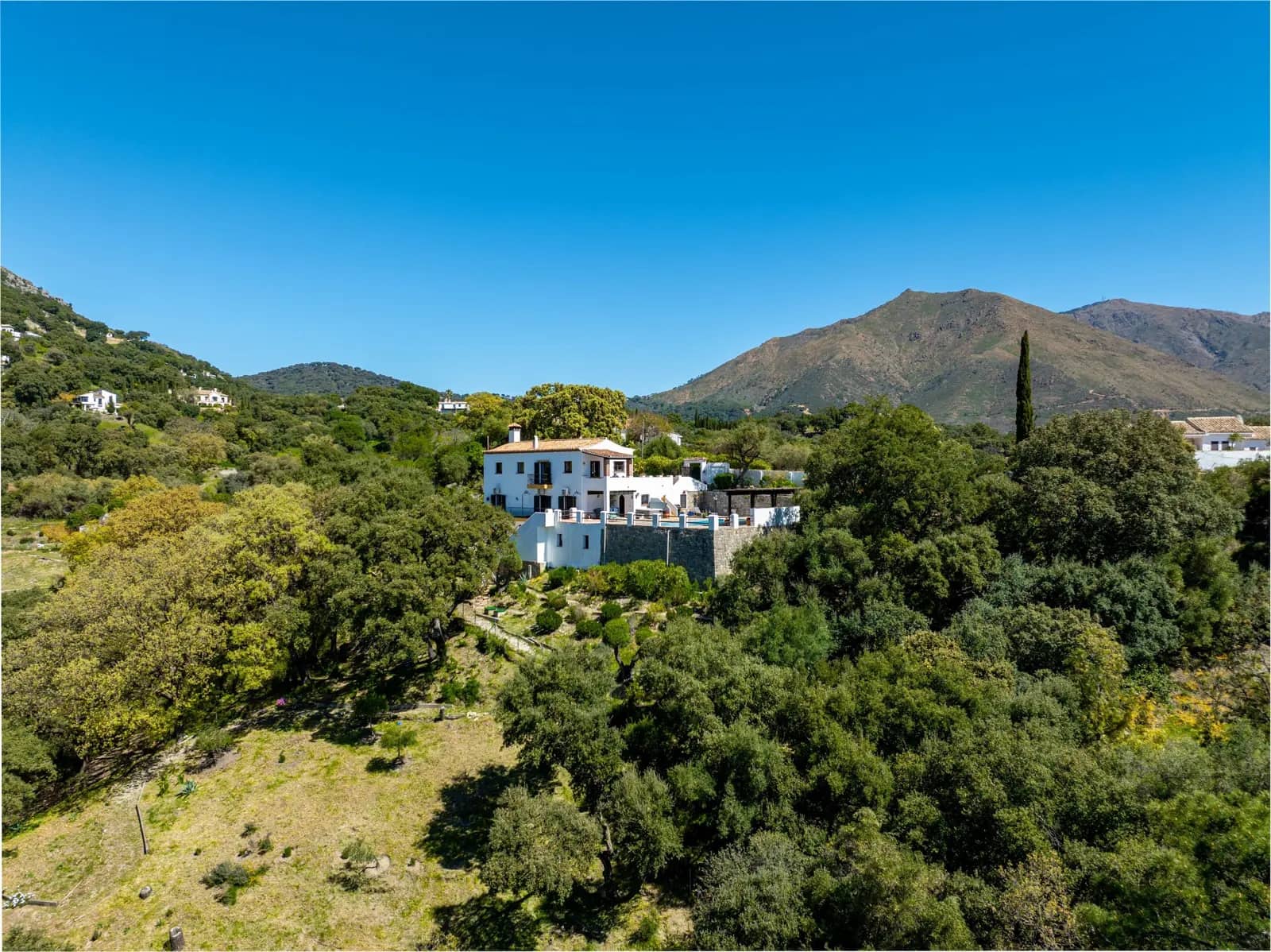 Chalet de 4 habitaciones en Casares en venta - 1.250.000 € (Ref: 9878343)