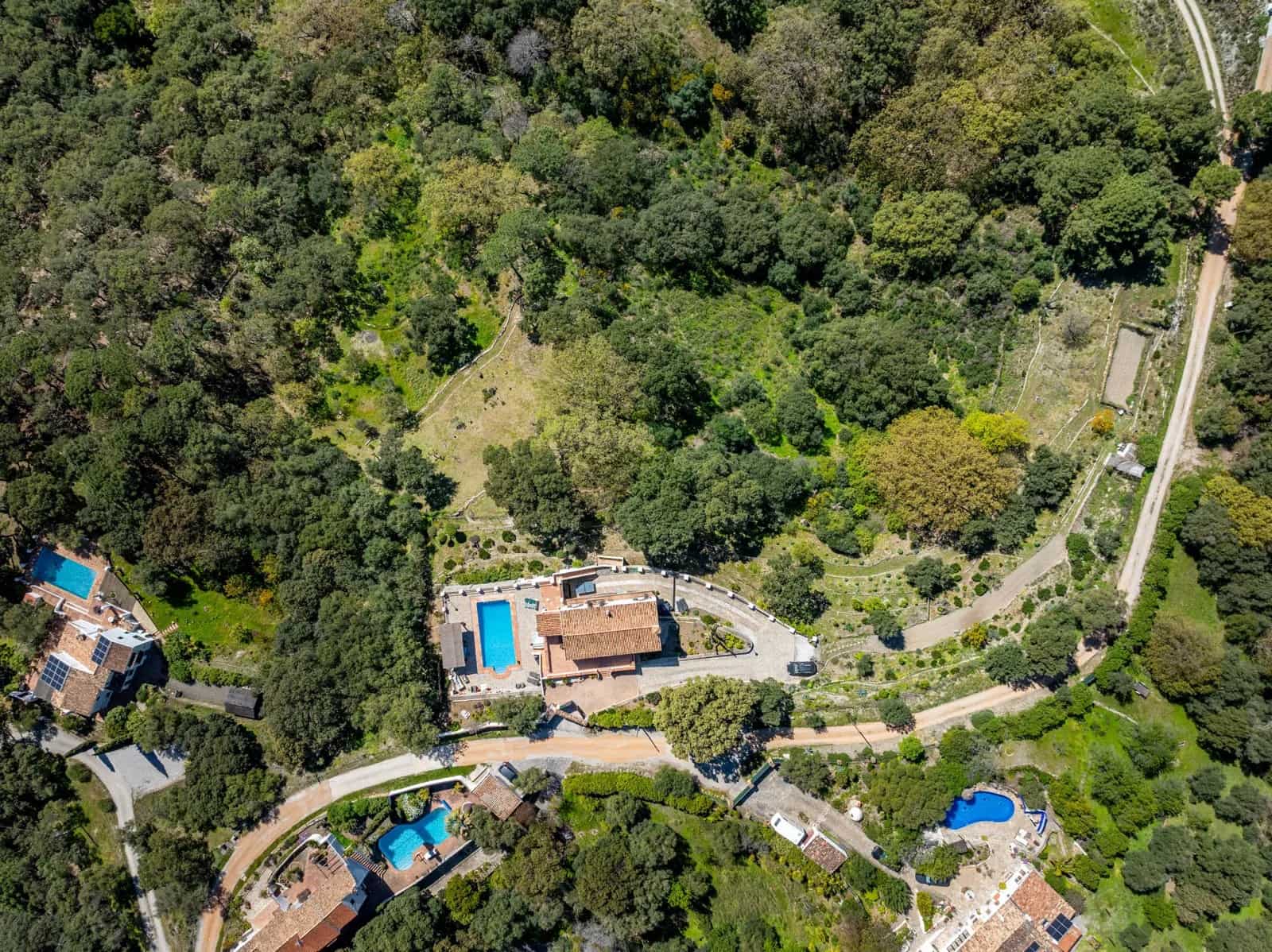 Chalet de 4 habitaciones en Casares en venta - 1.250.000 € (Ref: 9878343)