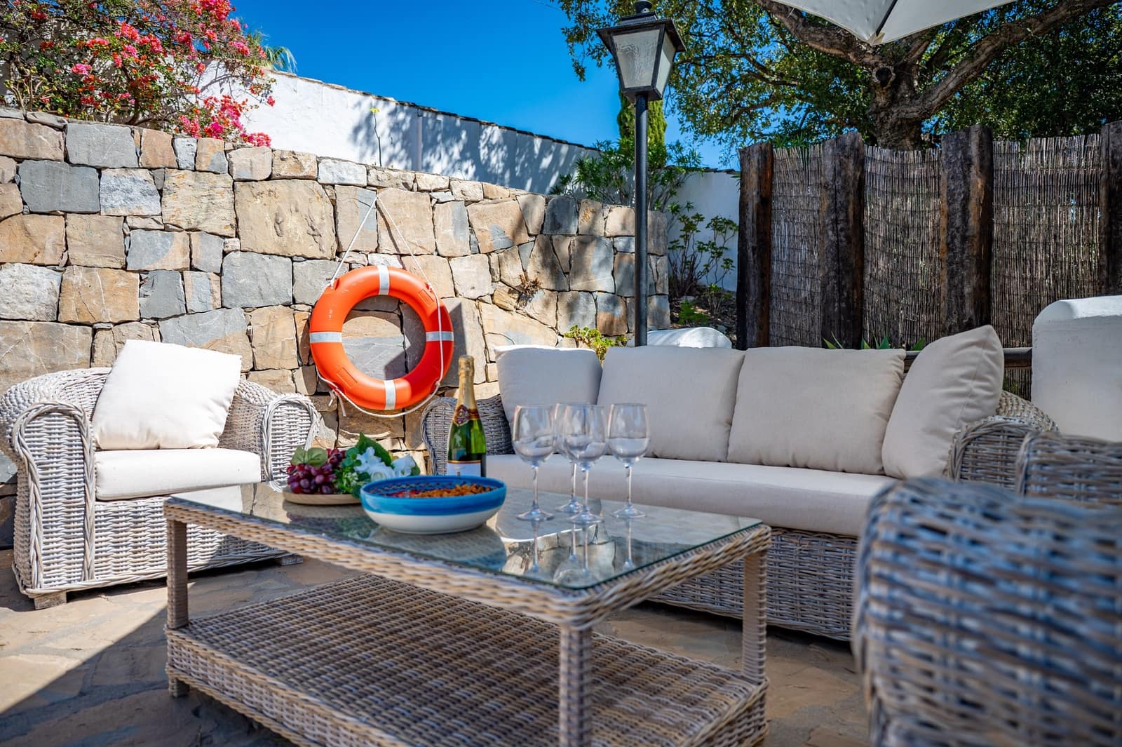 4 bedroom Villa for sale in Casares with pool garage - € 1,100,000 (Ref: 9878343)