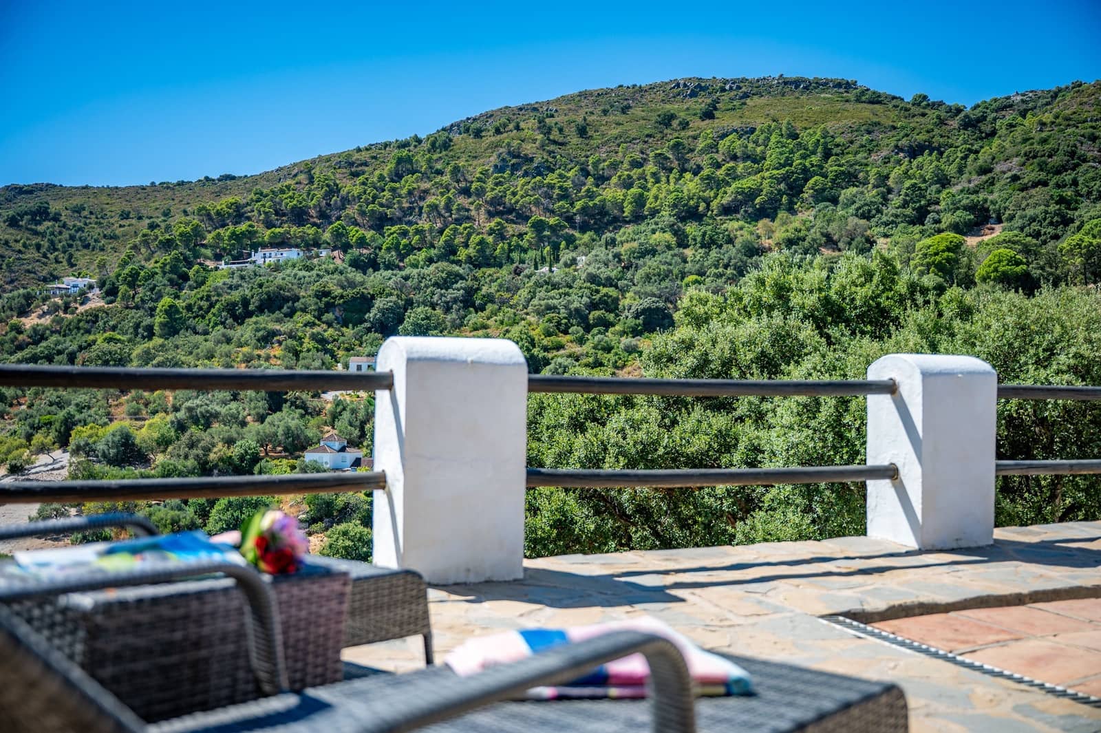 4 bedroom Villa for sale in Casares with pool garage - € 1,100,000 (Ref: 9878343)