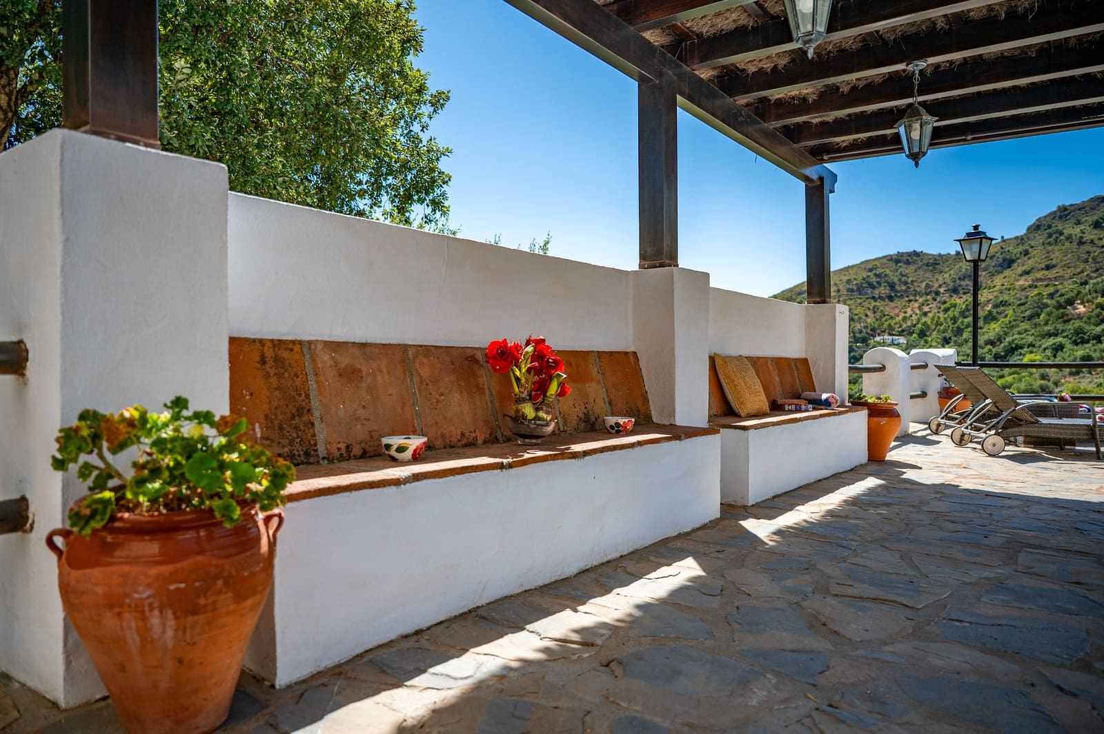 4 bedroom Villa for sale in Casares with pool garage - € 1,100,000 (Ref: 9878343)