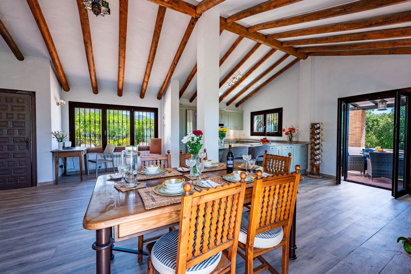 4 bedroom Villa for sale in Casares with pool garage - € 1,100,000 (Ref: 9878343)
