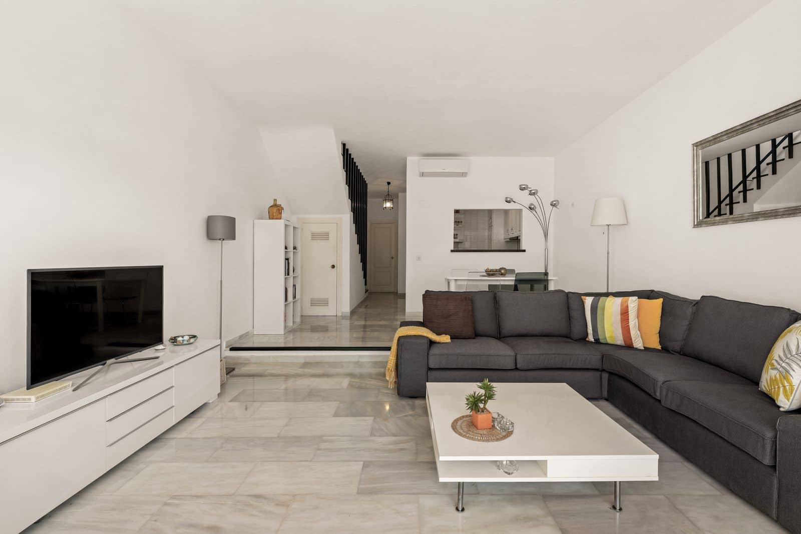 2 quarto Casa em Banda para venda em Aloha Golf - 635 000 € (Ref: 9878348)