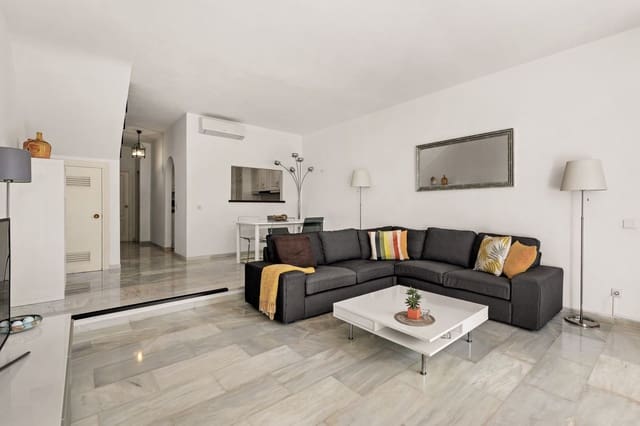 2 quarto Casa em Banda para venda em Aloha Golf, Marbella - 635 000 € (Ref: 9878348)