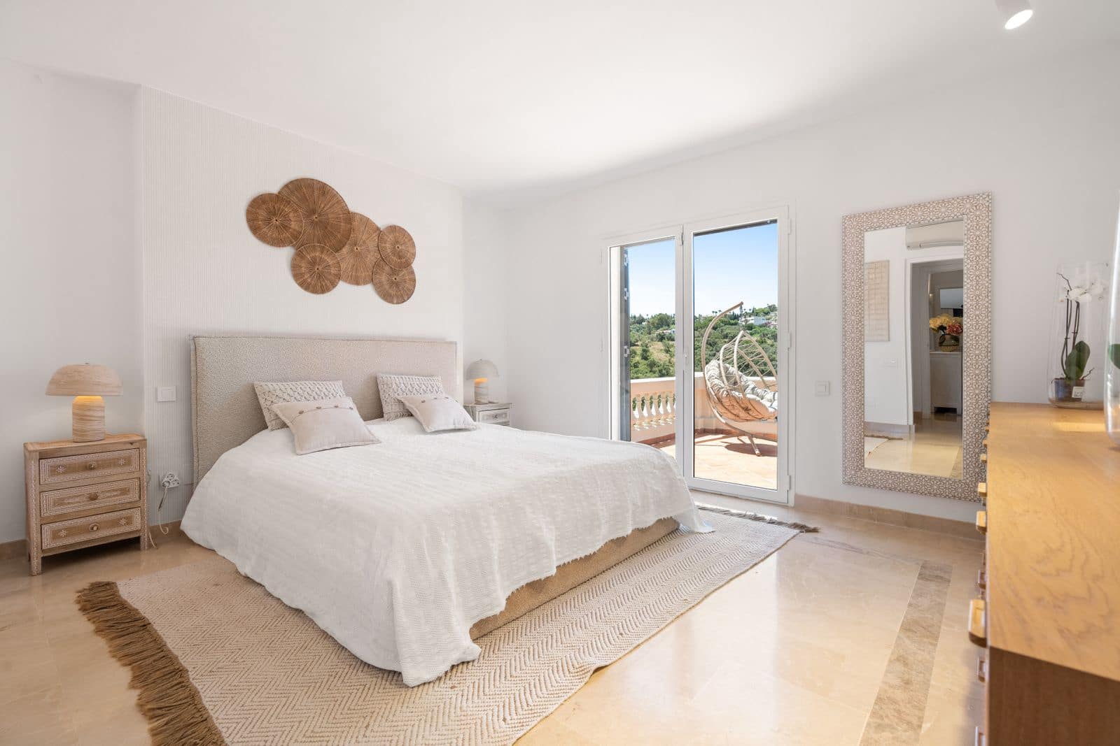 4 bedroom Semi-detached Villa for sale in Sotogrande - € 1,250,000 (Ref: 9878365)