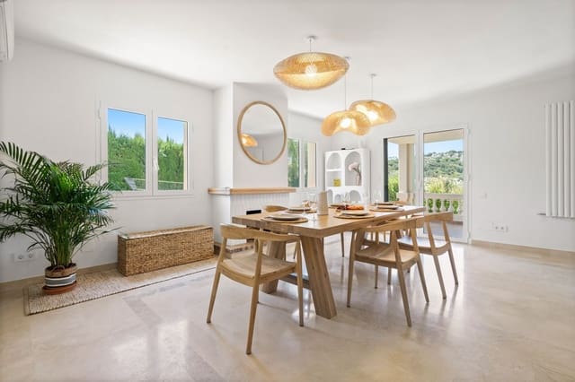 4 soveværelse Semi-Rækkehus til salg i Sotogrande, San Roque - € 1.250.000 (Ref: 9878365)