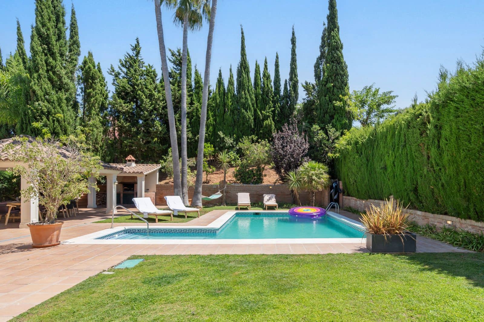 4 bedroom Semi-detached Villa for sale in Sotogrande - € 1,250,000 (Ref: 9878365)