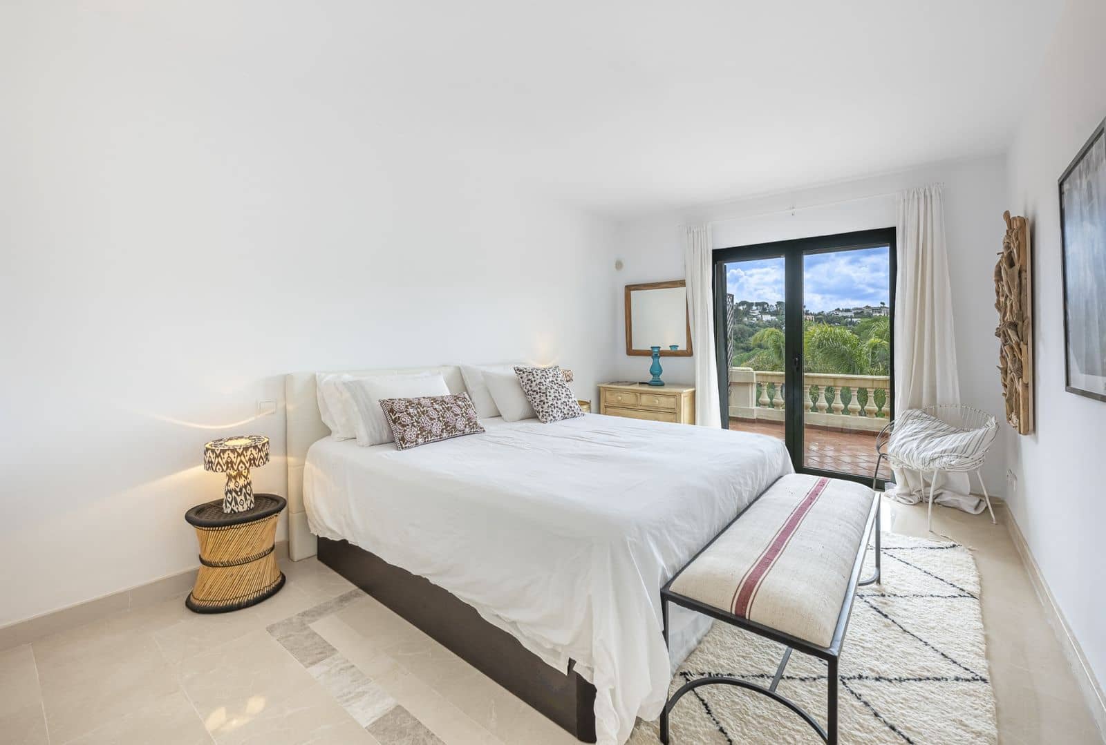 4 bedroom Villa for sale in Sotogrande - € 1,190,000 (Ref: 9878366)