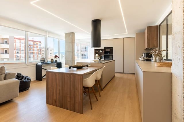 4 slaapkamer Appartement te koop in La Malagueta, Málaga stad - € 1.695.000 (Ref: 9878376)