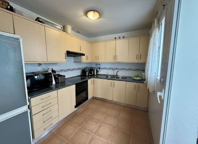 Casa de 2 habitaciones en San Pedro de Alcantara, Marbella en venta - 375.000 € (Ref: 9878379)