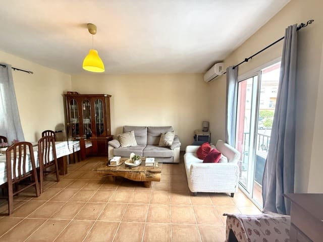 Casa de 2 habitaciones en San Pedro de Alcantara, Marbella en venta - 375.000 € (Ref: 9878379)