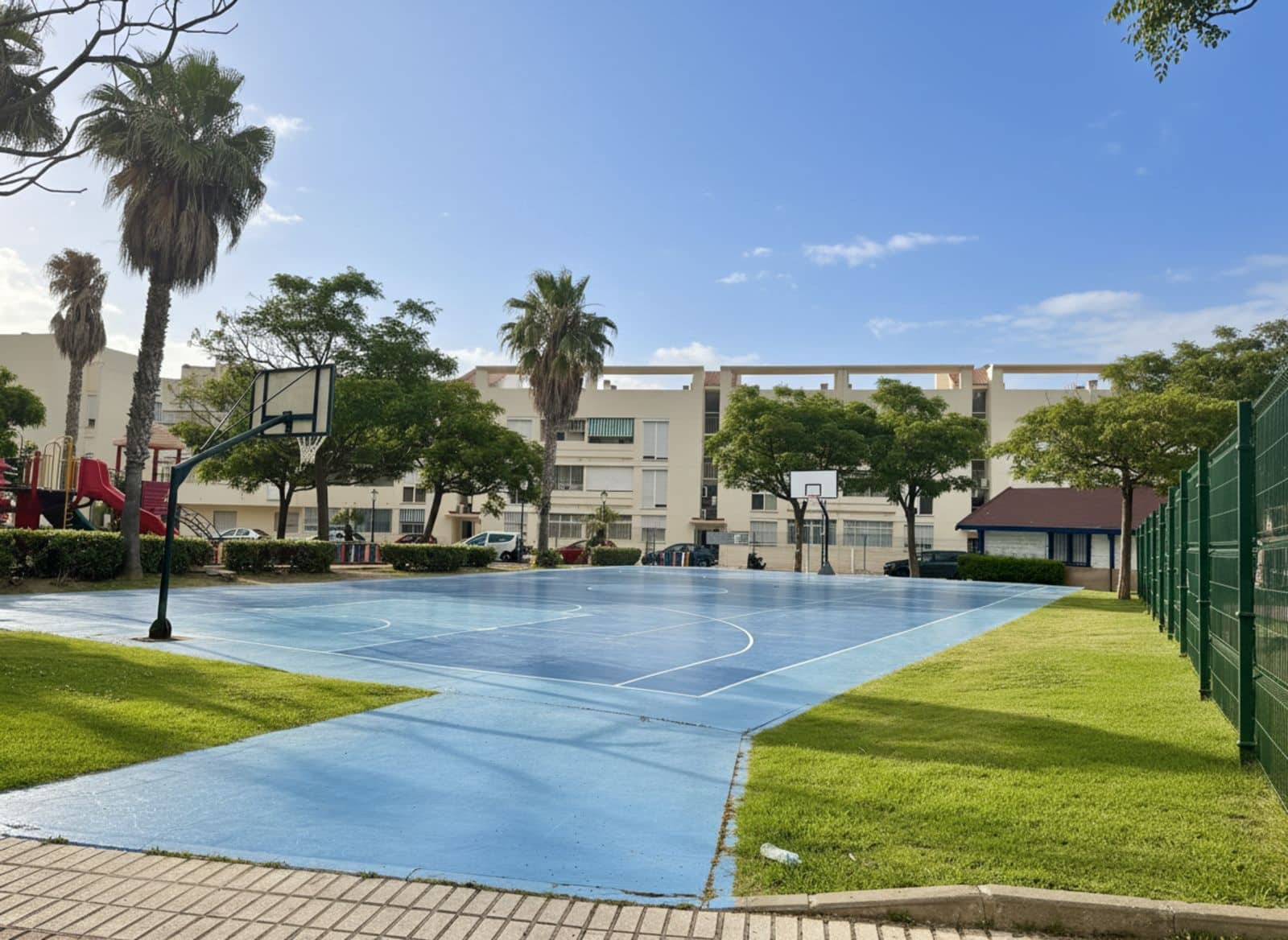 2 bedroom Townhouse for sale in San Pedro de Alcantara - € 375,000 (Ref: 9878379)