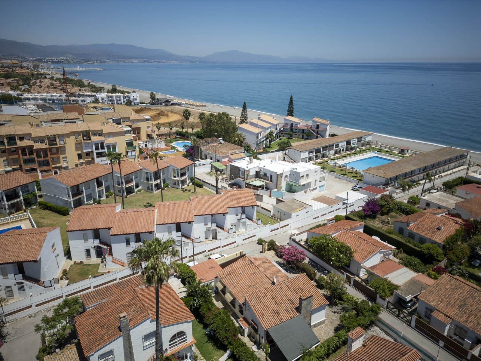 3 bedroom Villa for sale in La Duquesa / Puerto de la Duquesa - € 595,000 (Ref: 9878381)