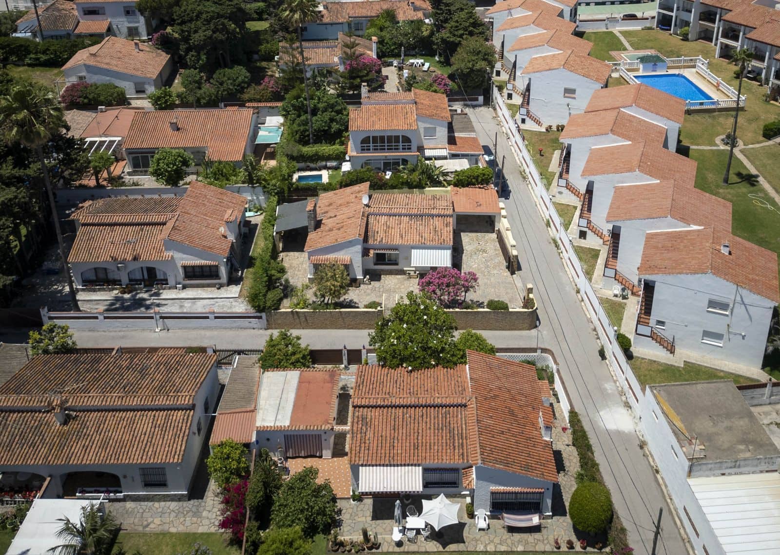 3 bedroom Villa for sale in La Duquesa / Puerto de la Duquesa - € 595,000 (Ref: 9878381)