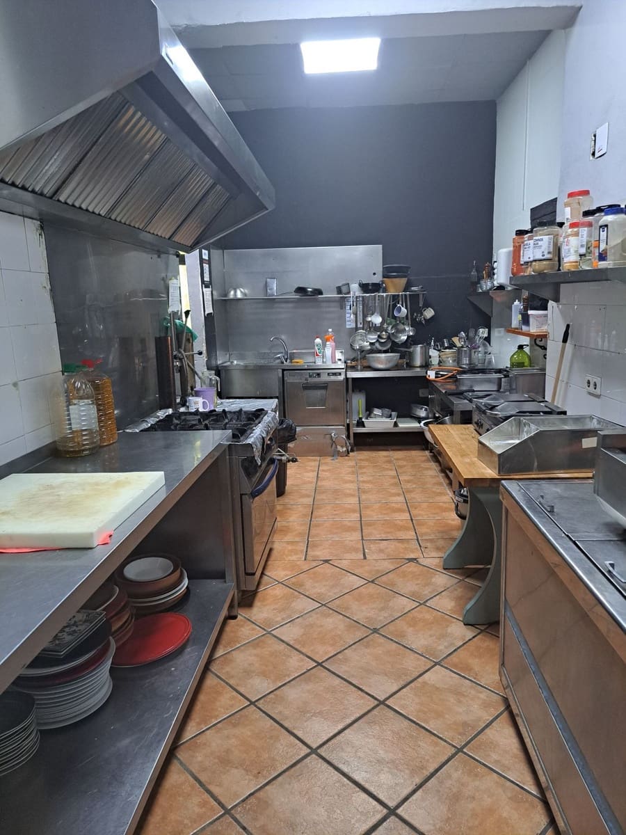 Restaurant/Bar til salg i Marbella - € 1.500.000 (Ref: 9878383)
