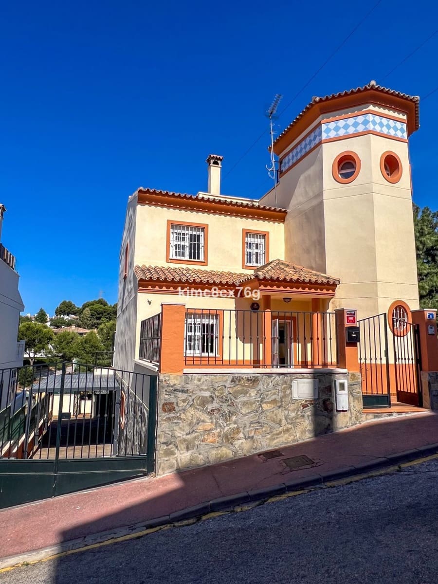 5 soveværelse Villa til salg i Calahonda - € 895.000 (Ref: 9878386)