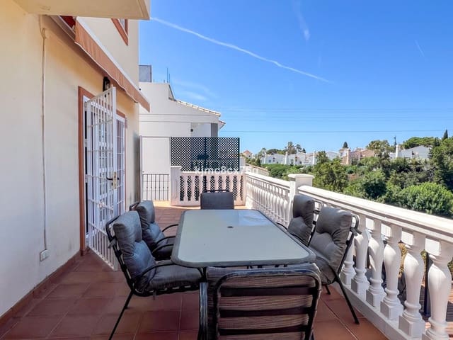5 soveværelse Villa til salg i Calahonda, Mijas - € 895.000 (Ref: 9878386)