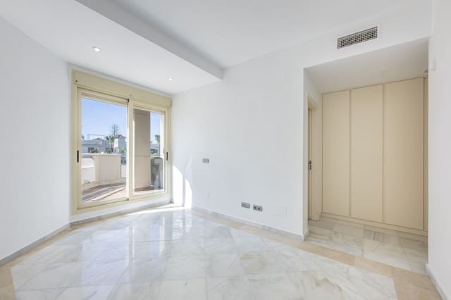 2 chambre Appartement à vendre à Aloha Golf, Marbella - 520 000 € (Ref: 9878390)