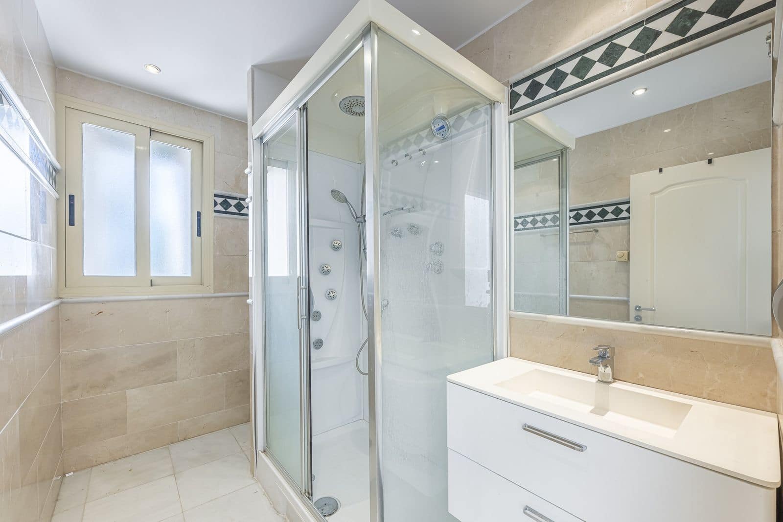 2 chambre Appartement à vendre à Aloha Golf - 520 000 € (Ref: 9878390)