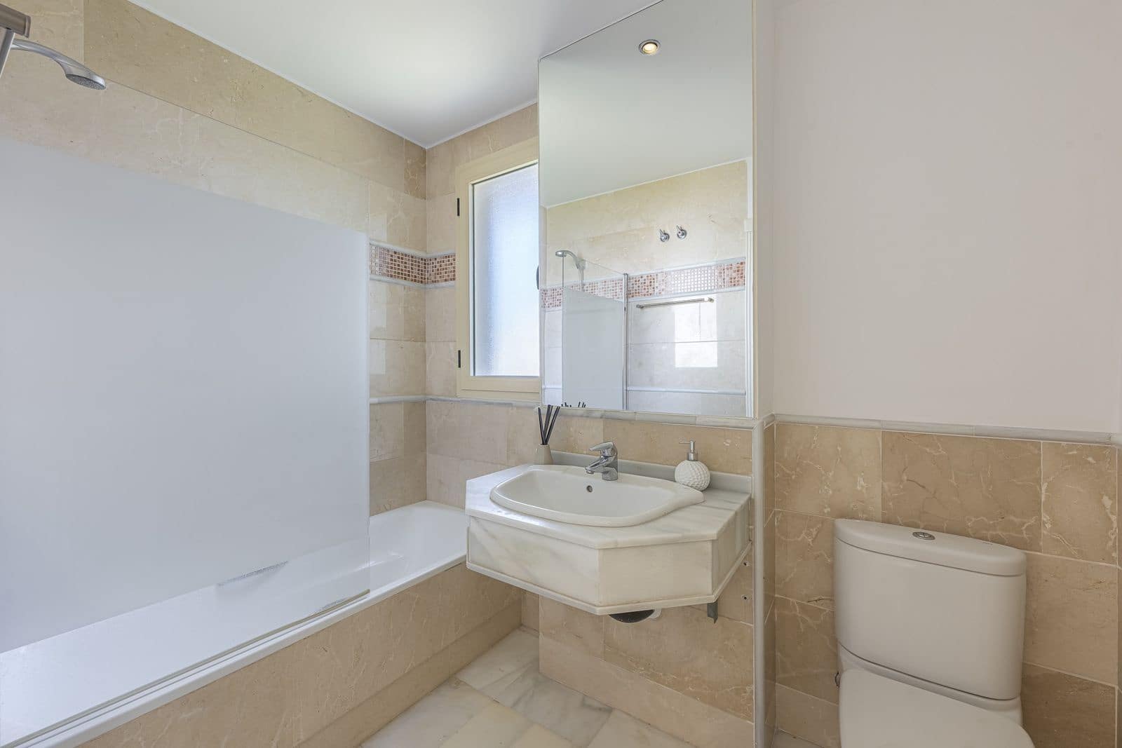 2 chambre Appartement à vendre à Aloha Golf - 520 000 € (Ref: 9878390)