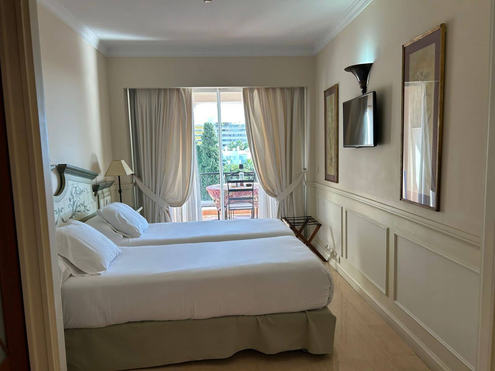2 bedroom Apartment for sale in Golden Mile - € 850,000 (Ref: 9878392)