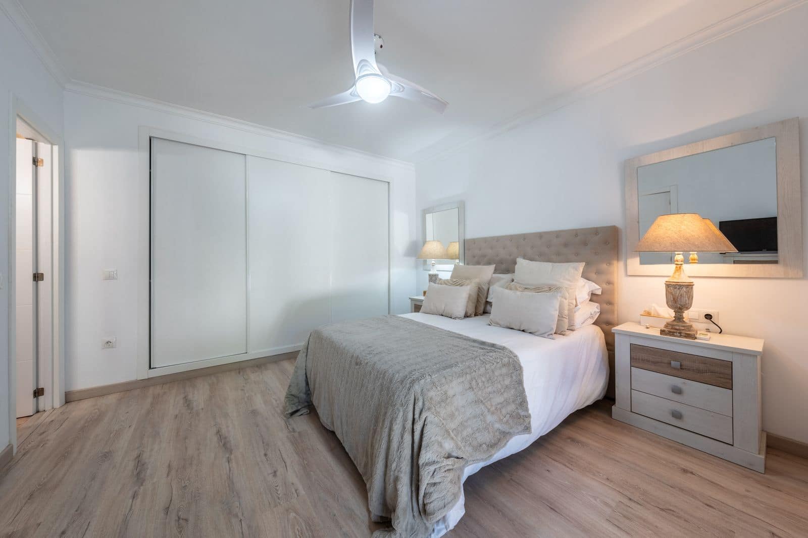 3 quarto Moradia Geminada para venda em Marbella - 795 000 € (Ref: 9878395)