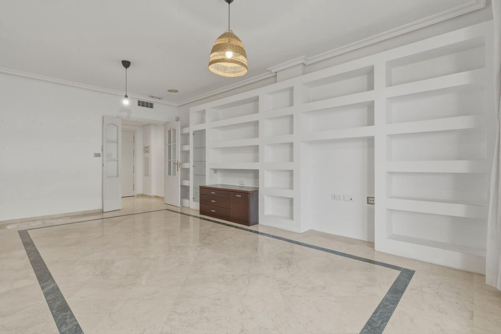 2 bedroom Apartment for sale in Golden Mile - € 550,000 (Ref: 9878398)
