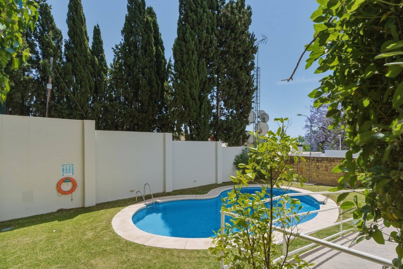 2 bedroom Apartment for sale in Golden Mile - € 550,000 (Ref: 9878398)
