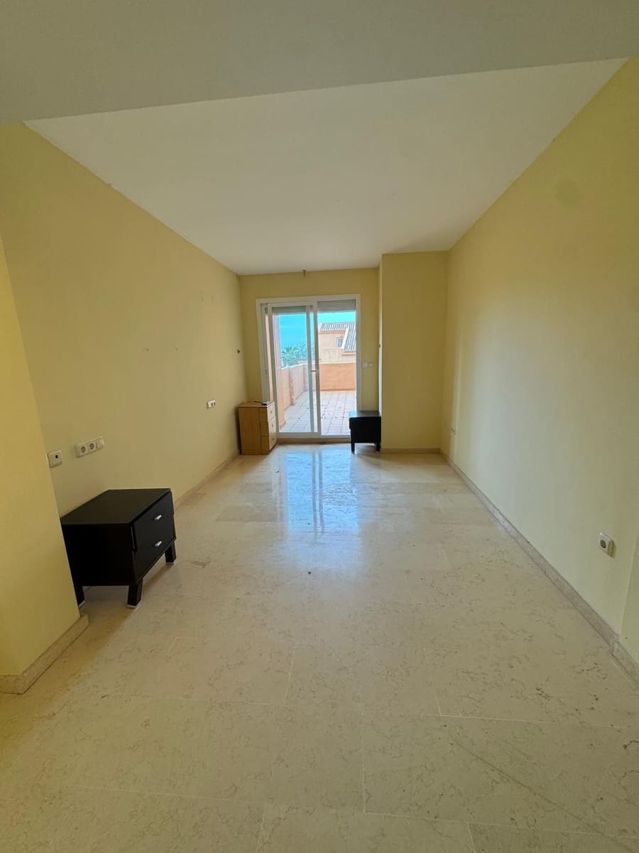 Apartamento de 3 habitaciones en Elviria en venta - 450.000 € (Ref: 9878399)