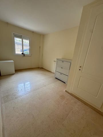 Apartamento de 3 habitaciones en Elviria, Marbella en venta - 450.000 € (Ref: 9878399)