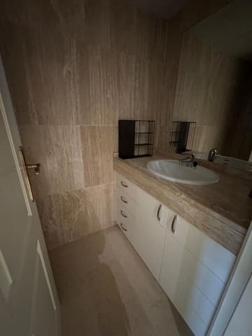 Apartamento de 3 habitaciones en Elviria, Marbella en venta - 450.000 € (Ref: 9878399)