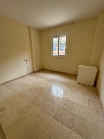 Apartamento de 3 habitaciones en Elviria, Marbella en venta - 450.000 € (Ref: 9878399)