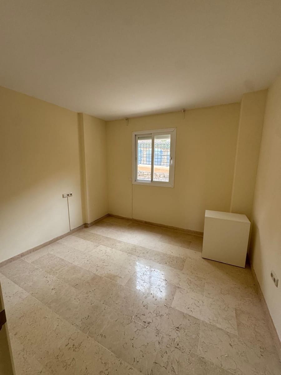 Apartamento de 3 habitaciones en Elviria en venta - 450.000 € (Ref: 9878399)