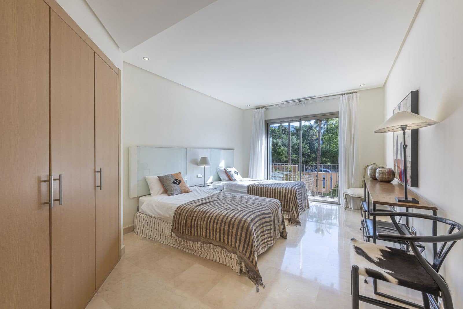 3 bedroom Apartment for sale in Golden Mile - € 1,795,000 (Ref: 9878404)