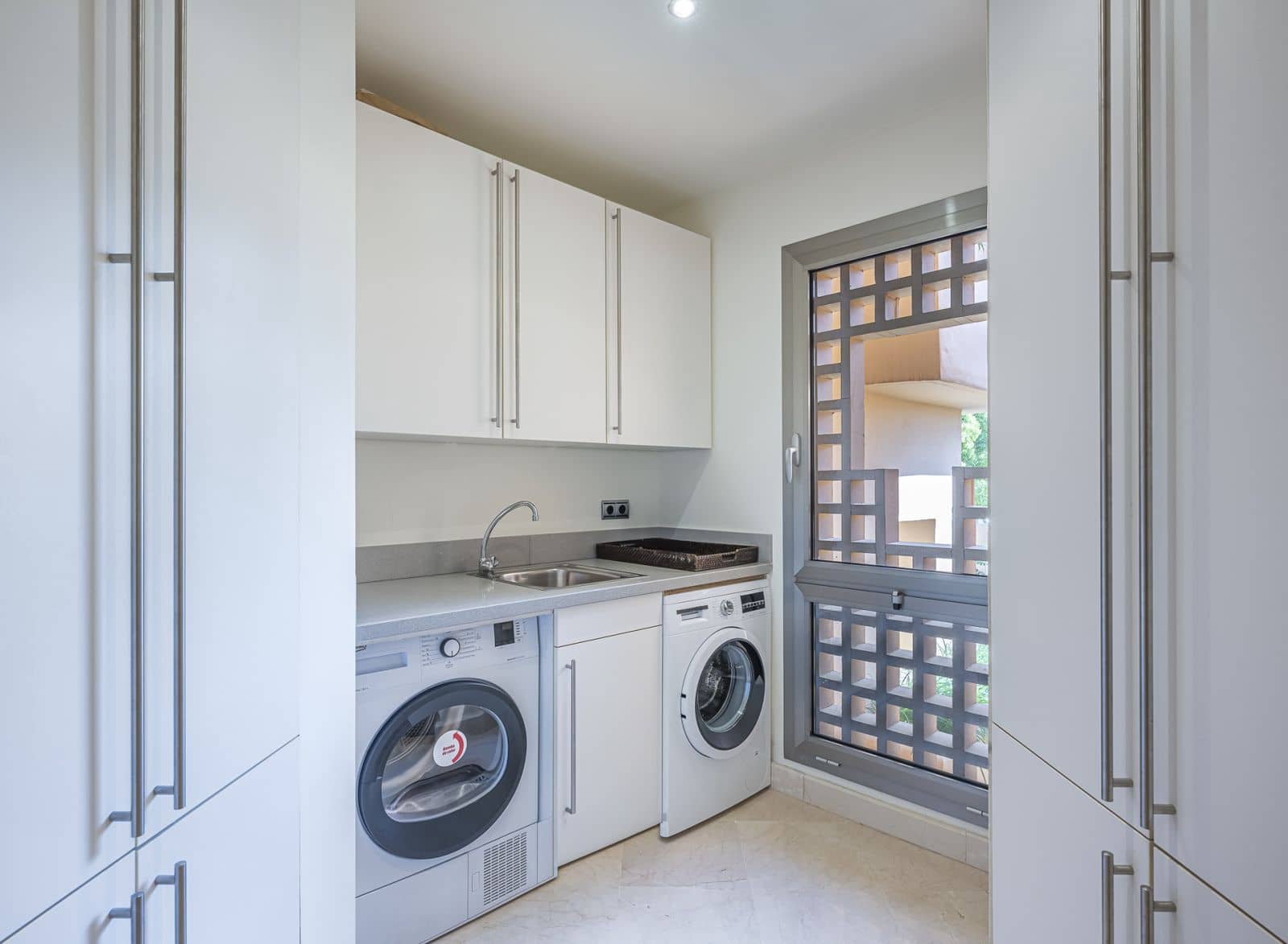 3 bedroom Apartment for sale in Golden Mile - € 1,795,000 (Ref: 9878404)