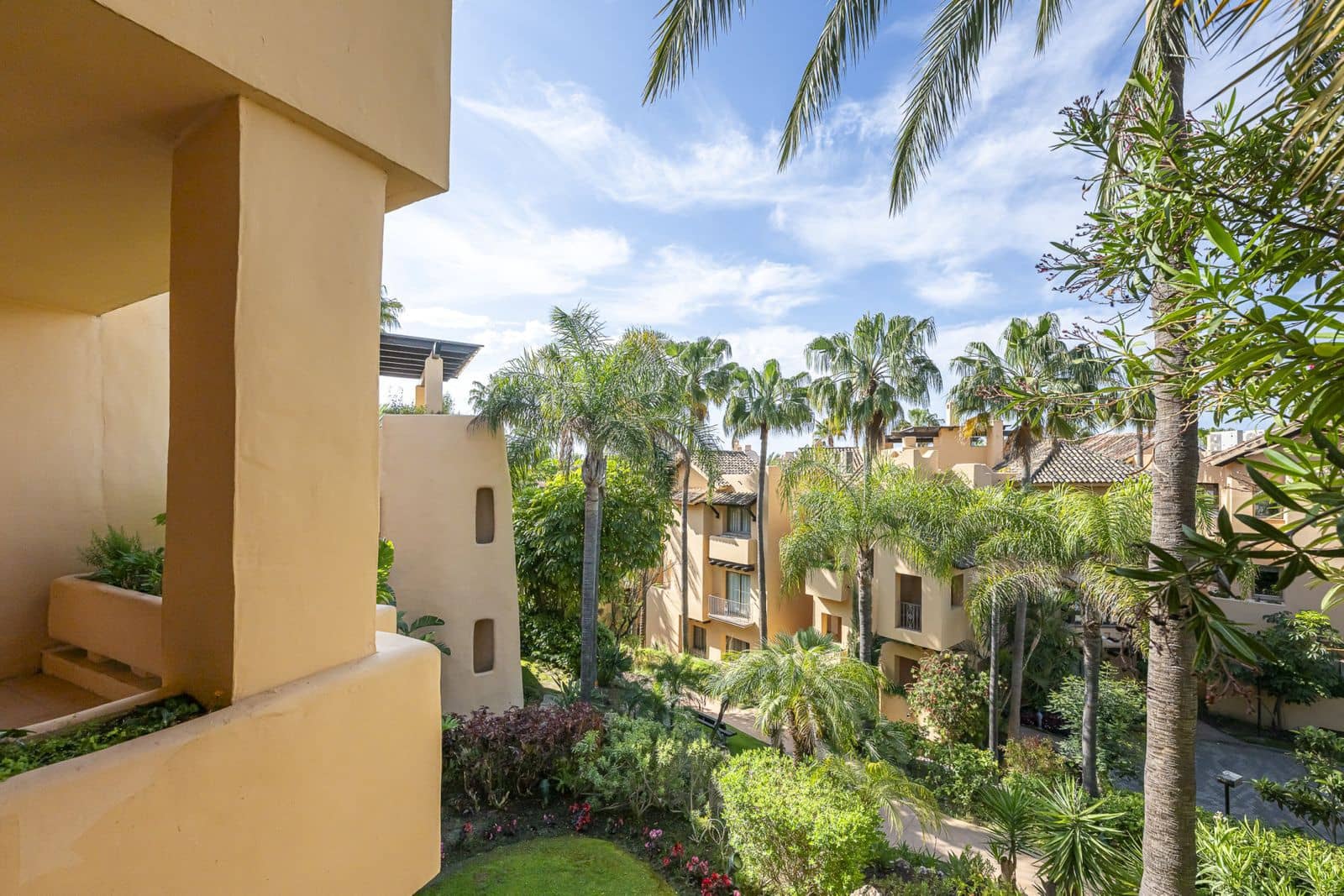 3 bedroom Apartment for sale in Golden Mile - € 1,795,000 (Ref: 9878404)