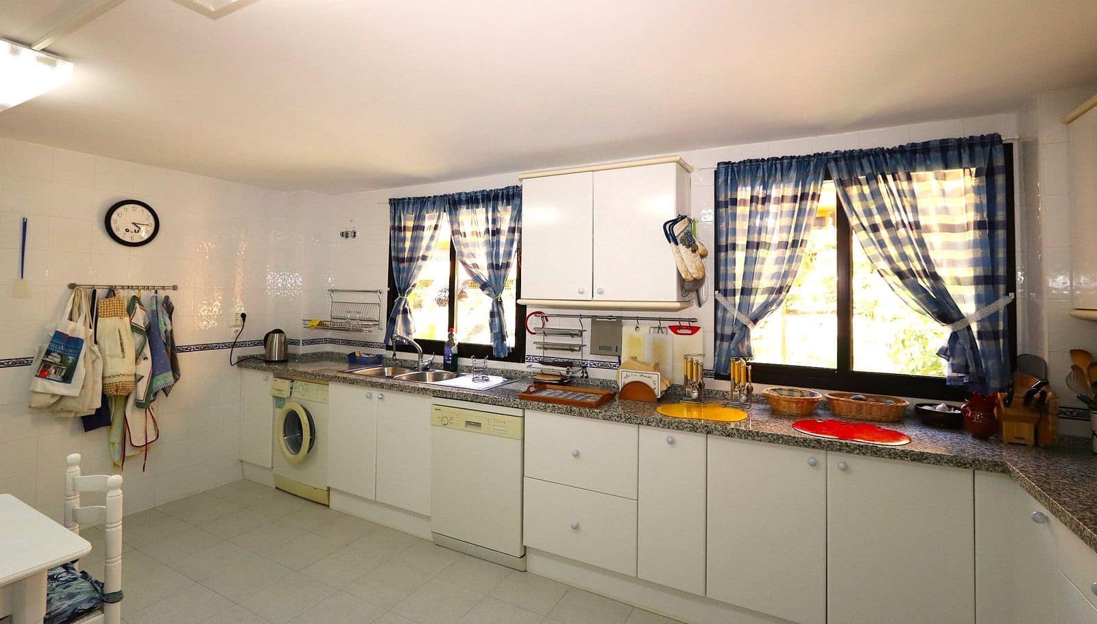 3 sypialnia Apartament na sprzedaż w New Golden Mile - 495 000 € (Ref: 9878407)