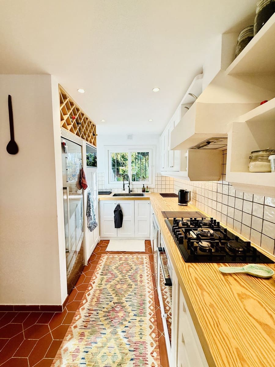 4 bedroom Semi-detached Villa for sale in Los Monteros - € 720,000 (Ref: 9878413)